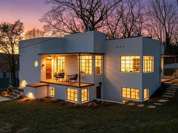 645 W Frederick St, Staunton, VA 24401