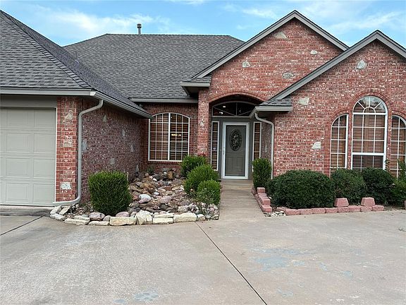 2nd image of 5612 Holly Brooke Ln