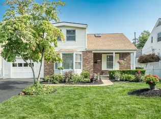145 Manlyn Dr, Saint Louis, MO