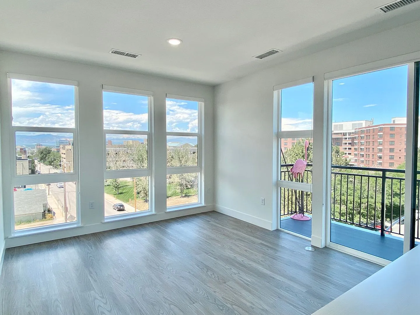 Luxury Top-Floor Condo with Stunning Mountain & City Views — Photo 3