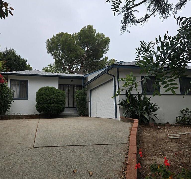 1st image of 10244 Fairgrove Ave