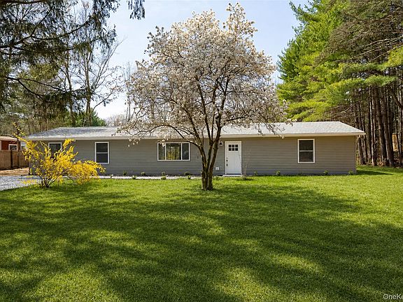 2nd image of 7 Eckelman Drive