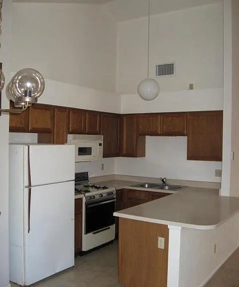 3376 W Camino De Amigos — Photo 3