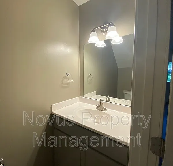 715 South St — Photo 8
