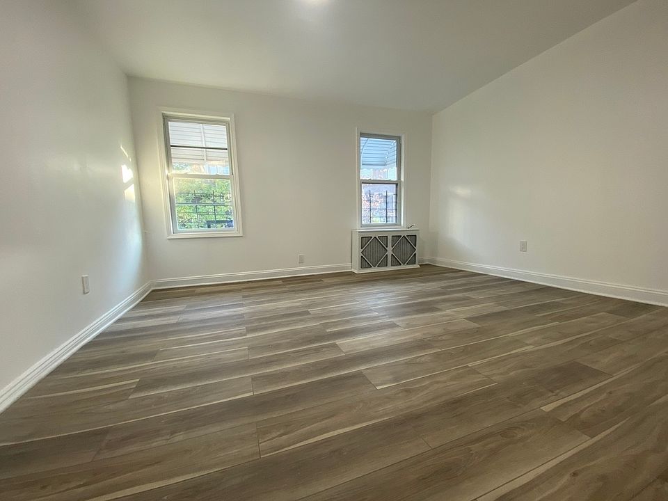 1st image of 137 Meserole St #3B