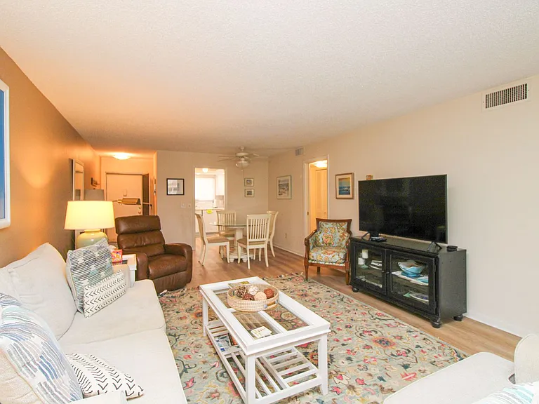 1020 Palm View Dr #C-104 — Photo 23