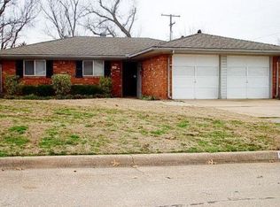 8204 NW 28th St, Bethany, OK 73008