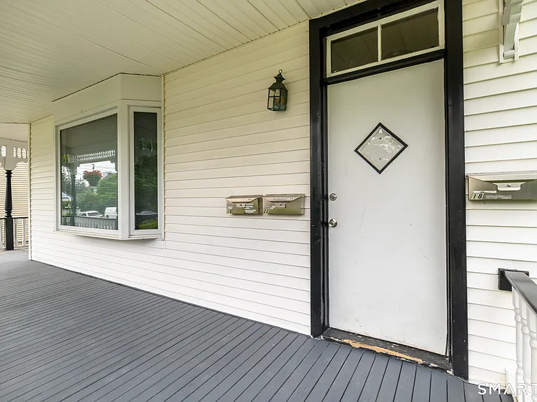 18 Elm Tree Pl #2 — Photo 1