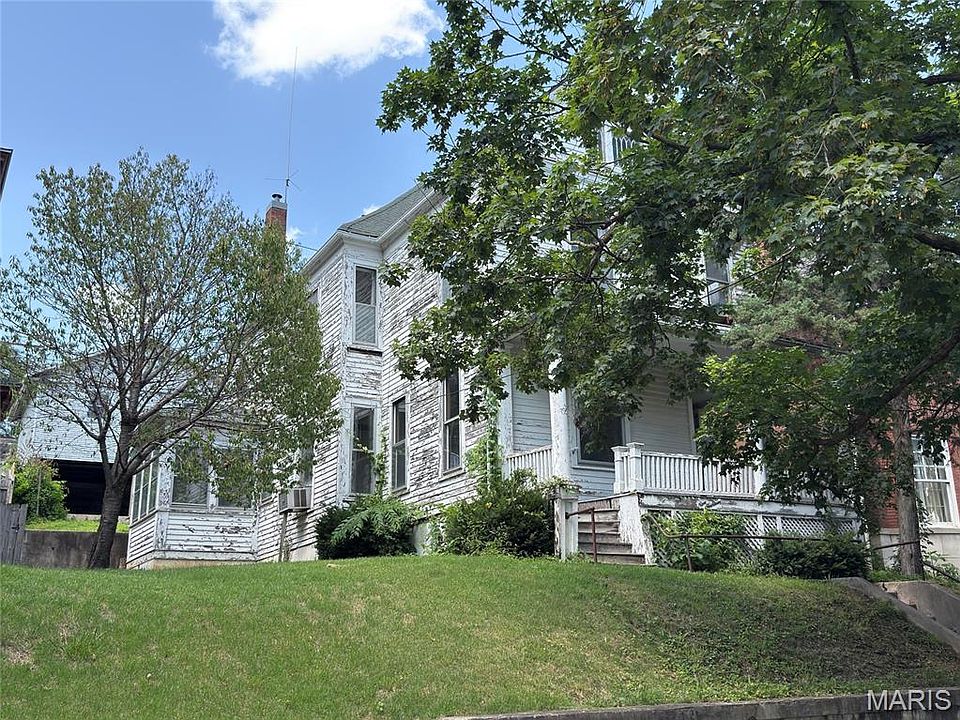 1st image of 914-914 Center St #A