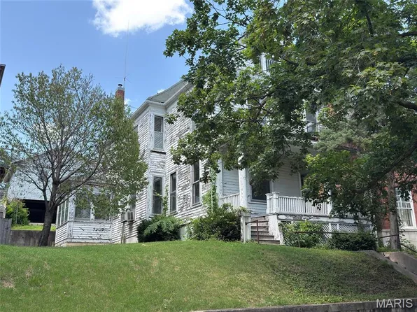 914-914 Center St #A, Hannibal, MO 63401