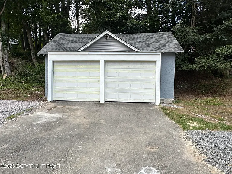 92 Kinney Ave — Photo 24
