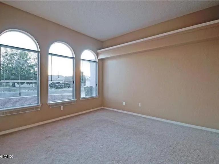 304 Jim Hofher Pl — Photo 17