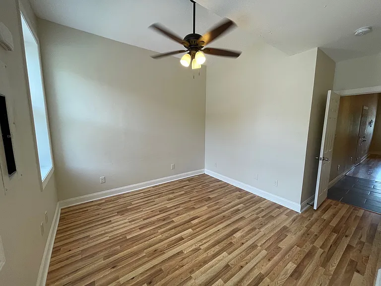 4028 Liberty Ave #4 — Photo 7