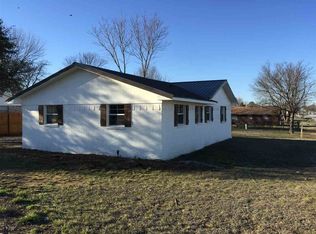 16 Laurel St, Lone Grove, OK 73443