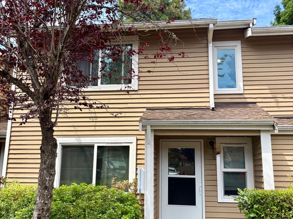 1222 S 238th Ln APT 702