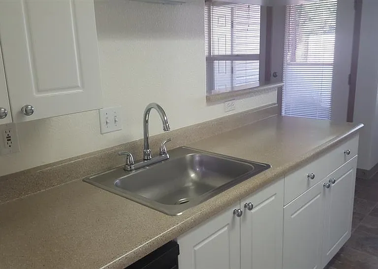Creekside Villa Apartments — Photo 6