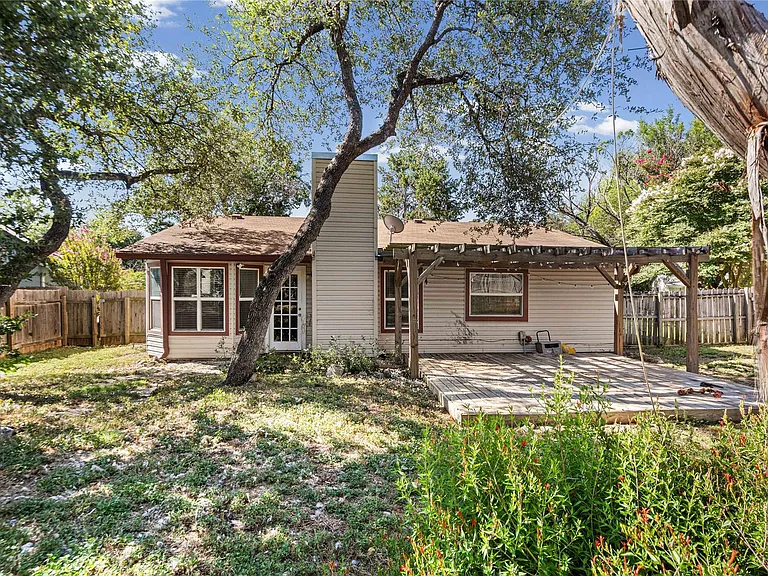 621 Russet Valley Dr — Photo 16