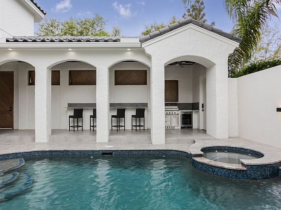 5th image of 9775 Covent Garden Dr