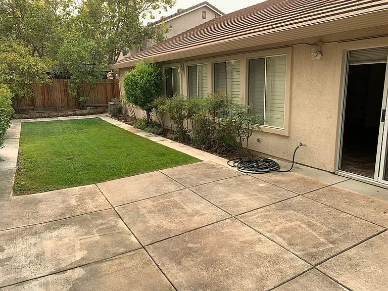 686 Agostini Cir — Photo 15