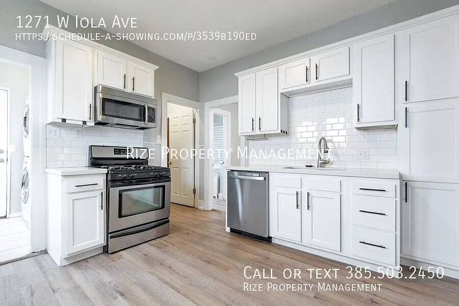 1271 W Iola Ave