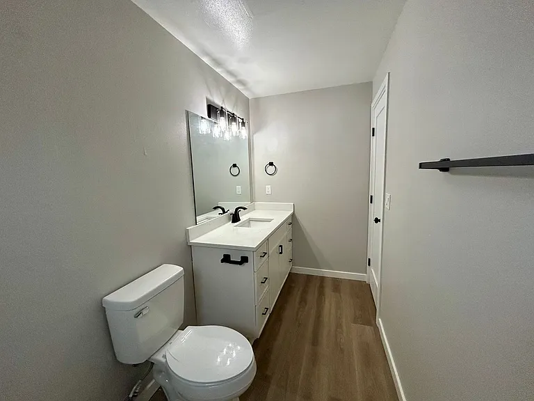 Mar-Ella 10-unit — Photo 12