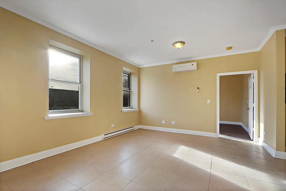 Building Photo - 200 N County St #203