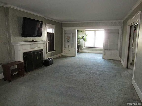 2nd image of 217 Goundry St