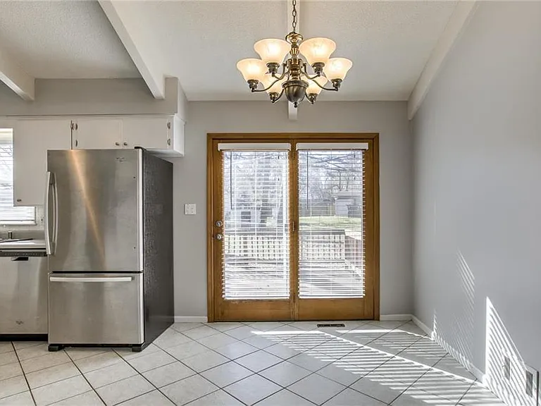 7306 Melrose Ln — Photo 5