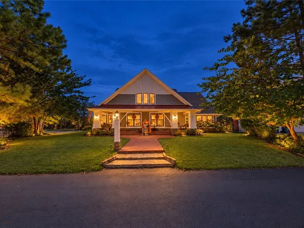 601 Jackson St, Bentonville, AR 72712
