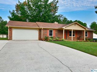 110 Holly Oak Ln, Huntsville, AL 35811