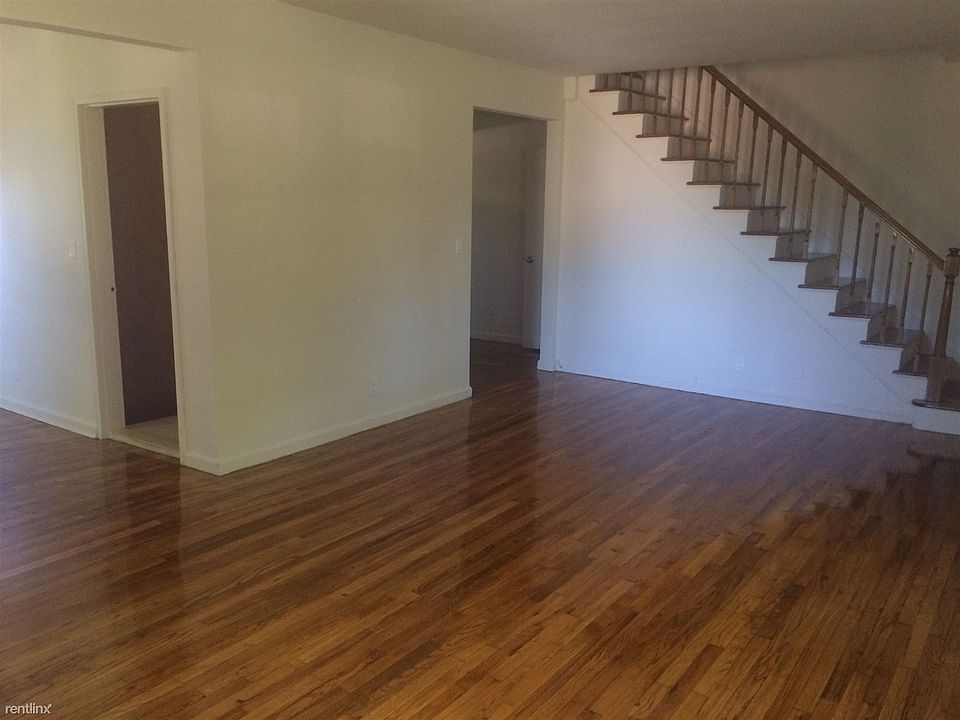 1st image of 300 Broadway APT 6A