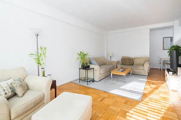 Sold by Samuel Realty Group LLC | media 22