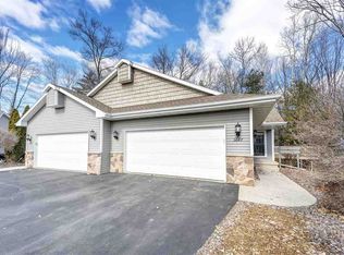 3687 Nordic Ct, Suamico, WI 54173