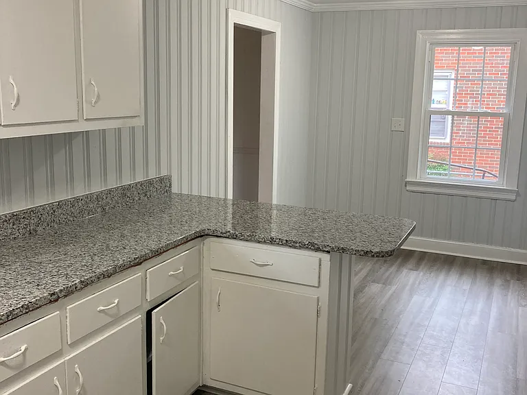 522 New Bern St SE — Photo 13