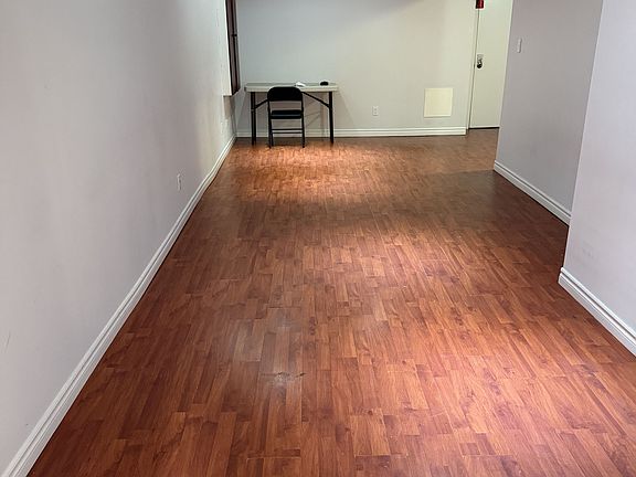 4th image of 192 Featherstone Ave #Basement