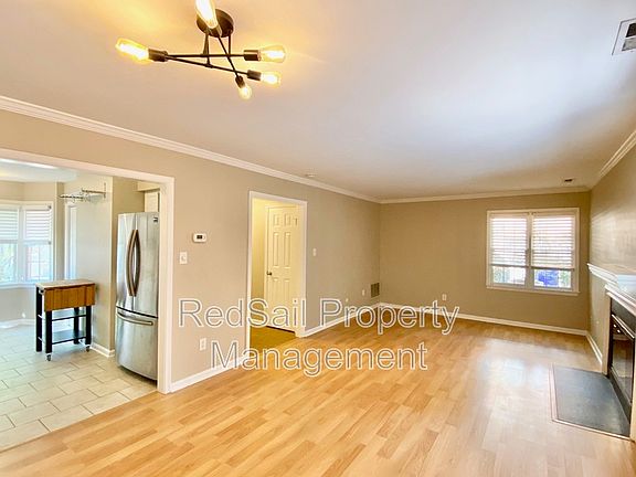 5th image of 348 Llewellyn Mews