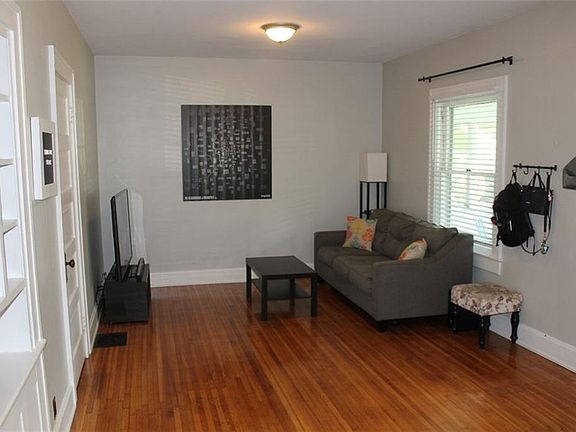 4th image of 4320 Guilford Ave