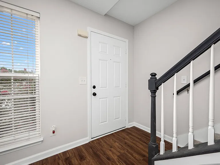 340 Stewarts Landing Cir — Photo 6