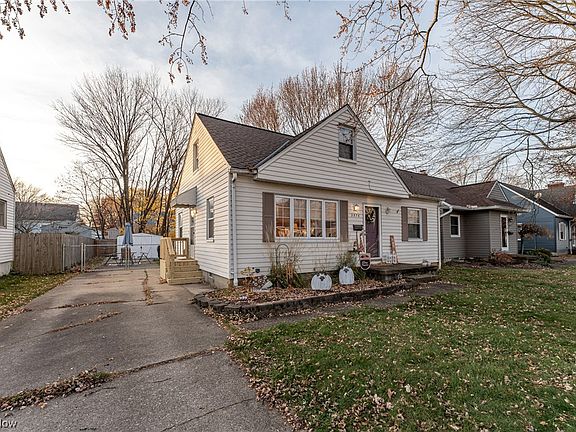 2nd image of 2876 11th St