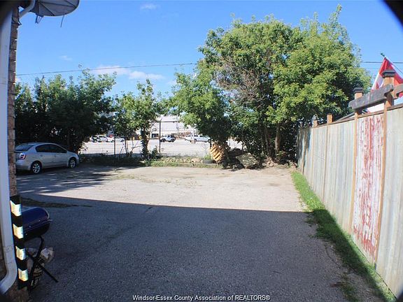 3rd image of 1231 High St