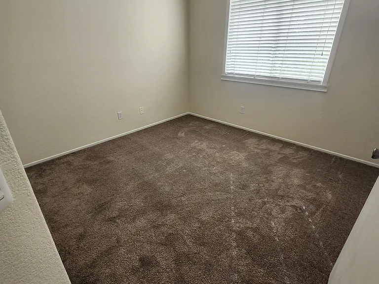 Upstairs Bedroom (2)