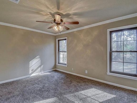 5th image of 2929 Jonathan Ln