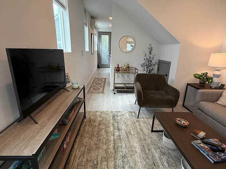16th Ave NW — Photo 8
