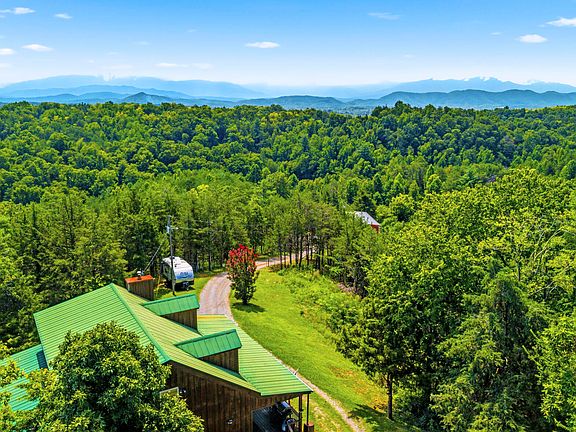 4th image of 1819 Cody View Way
