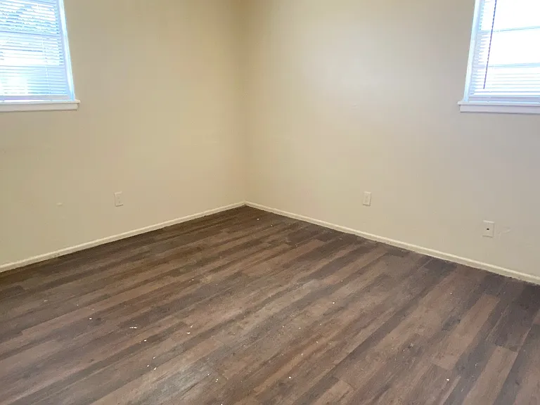 808 Vanda Ave — Photo 2