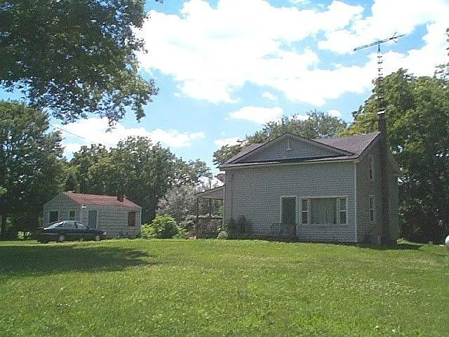 7940 Cavender Rd photo 1