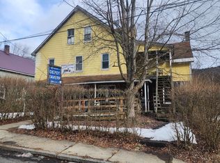 9 Depot St, Monroe, MA 01350