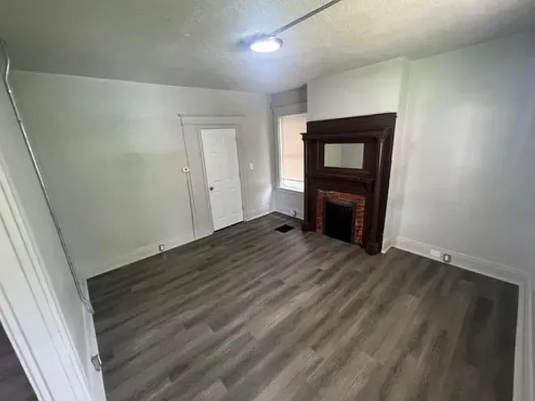 245 Helen St #1 — Photo 9