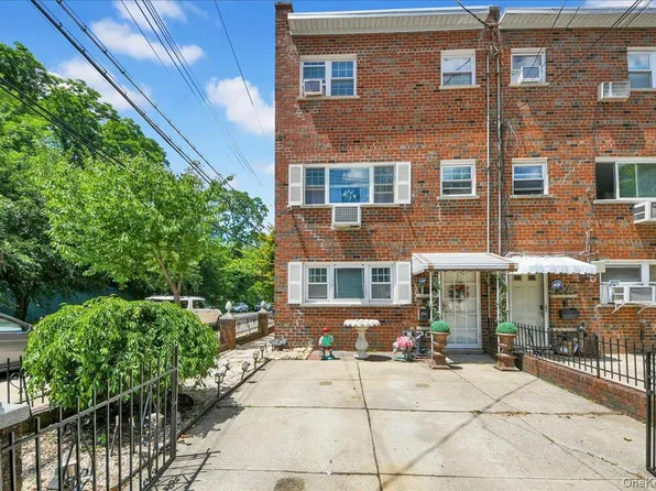 2521 Hollers Avenue, Bronx, NY 10475