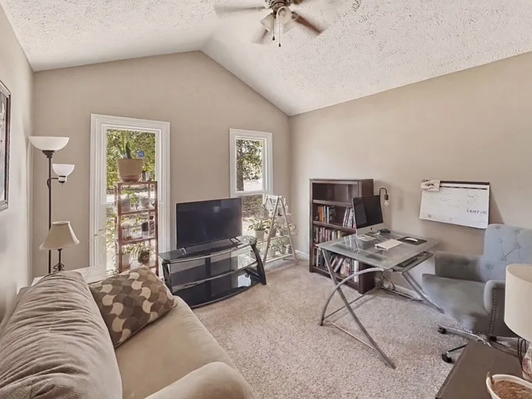 115 Juniper Ct — Photo 14